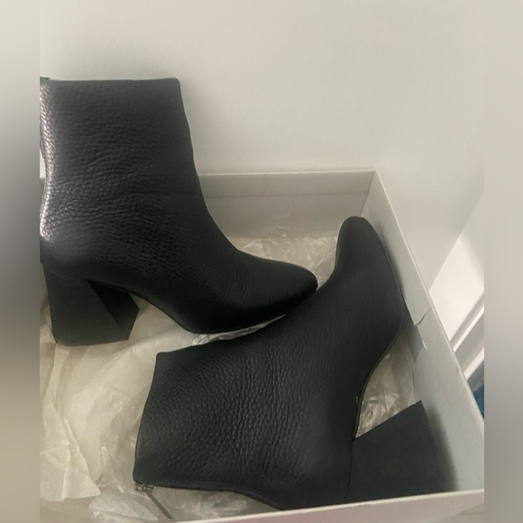 SOLD off of Poshmark- L’intervalle black leather boots size 38 - Picture 2 of 3